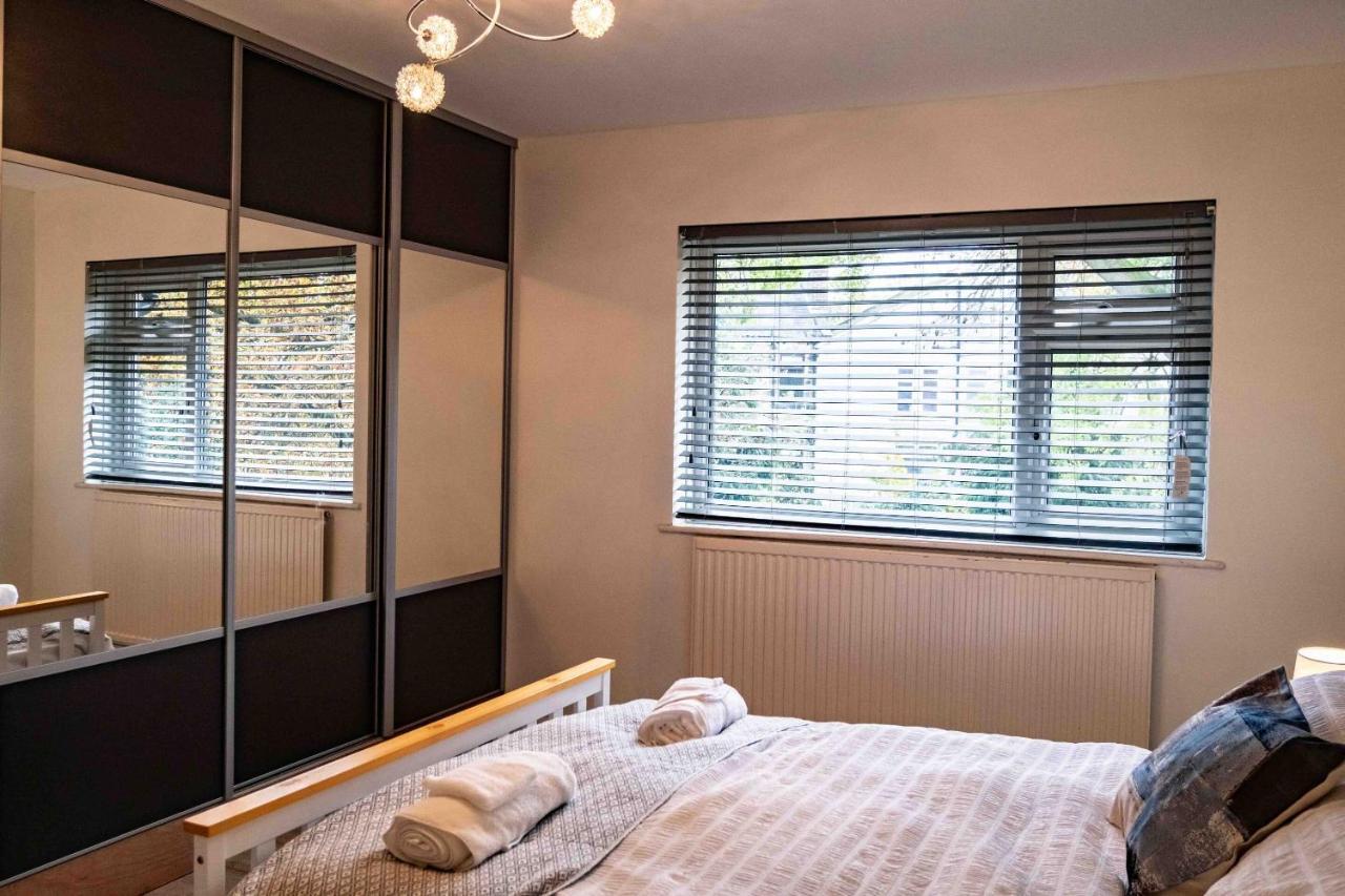 Cross Lane Cottage Pudsey Eksteriør billede