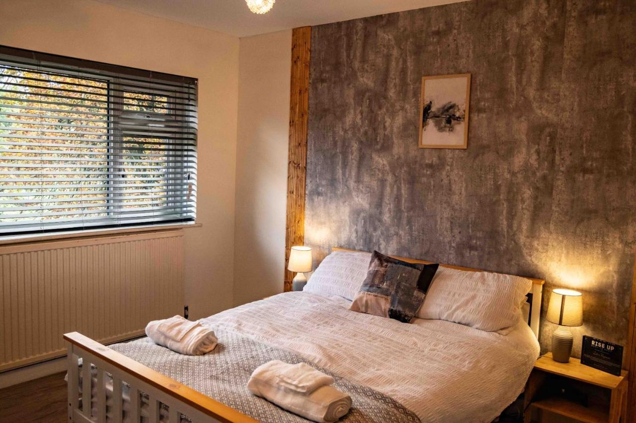 Cross Lane Cottage Pudsey Eksteriør billede