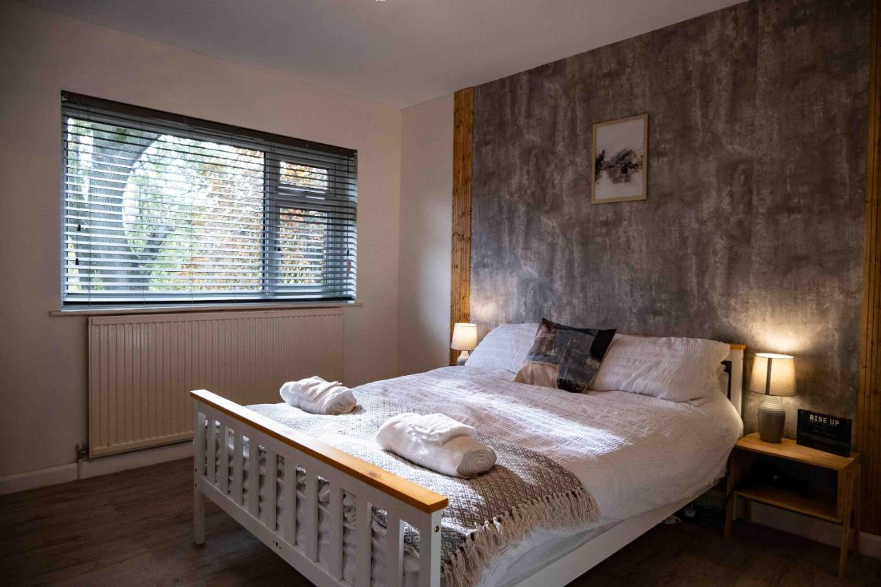 Cross Lane Cottage Pudsey Eksteriør billede