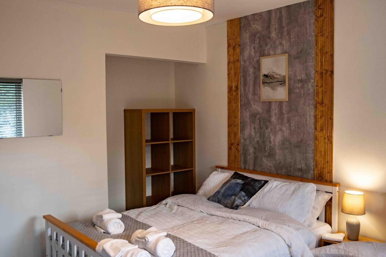 Cross Lane Cottage Pudsey Eksteriør billede