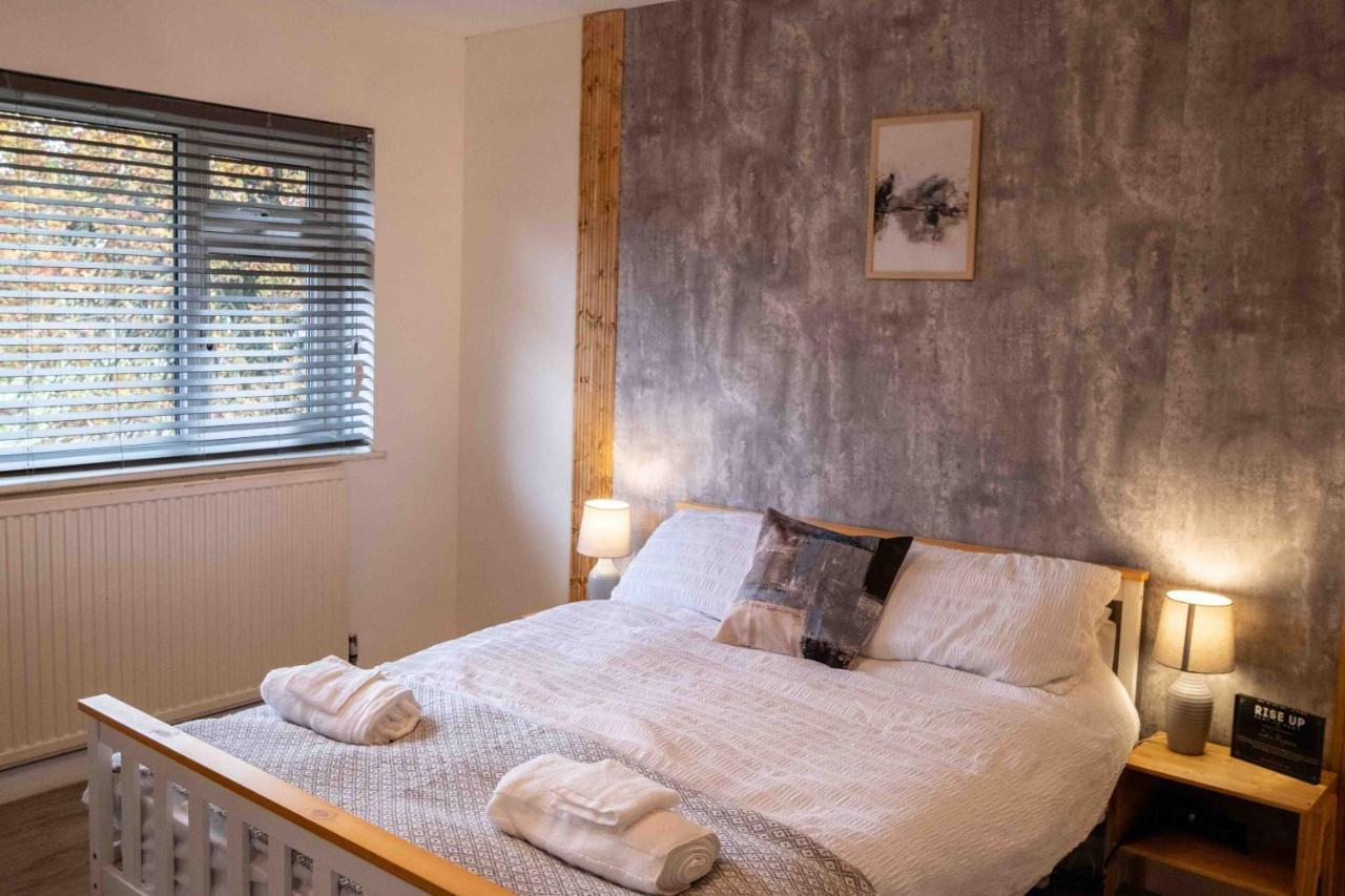 Cross Lane Cottage Pudsey Eksteriør billede