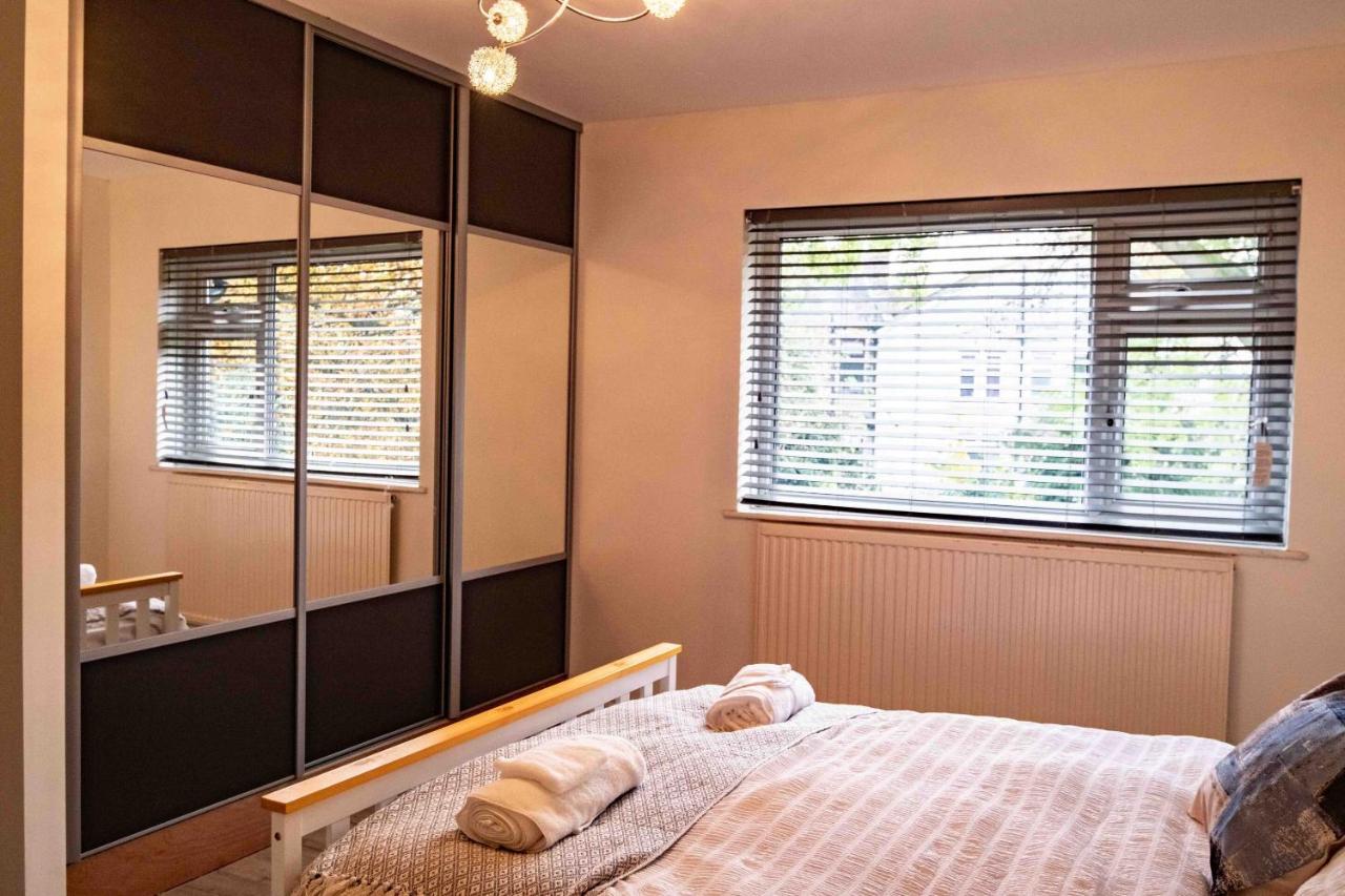 Cross Lane Cottage Pudsey Eksteriør billede